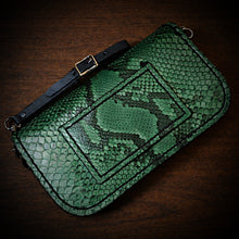 Load image into Gallery viewer, Clutch - Genuine Python, Green