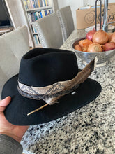 Load image into Gallery viewer, Revenant Fedora, Black