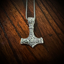 Load image into Gallery viewer, Mjölnir Pendant Necklace With Woven Relief On Both Sides