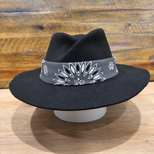 Load image into Gallery viewer, The Gangster Revenant Fedora, Black
