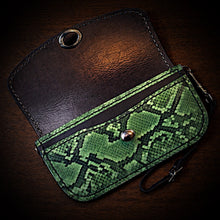 Load image into Gallery viewer, Clutch - Genuine Python, Green