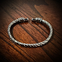 Load image into Gallery viewer, Wolf Head Viking Bracelet Twisted Sprial