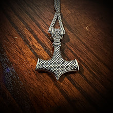 Load image into Gallery viewer, Mjölnir Pendant Necklace With Woven Relief