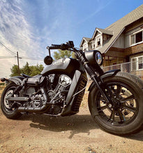 Load image into Gallery viewer, Heat Shield for Indian Scout Motorcycles with 1920/Tractor Seat, Double Pouch, Alligator Print