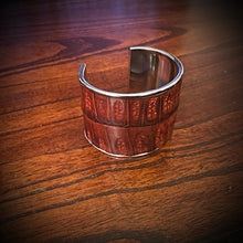 Load image into Gallery viewer, Bracelet - Genuine Caiman Alligator - Brown