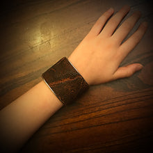 Load image into Gallery viewer, Bracelet- Genuine Elephant - Cognac