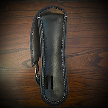 Load image into Gallery viewer, Sissy Bar bag - Screaming Native Skull, Black