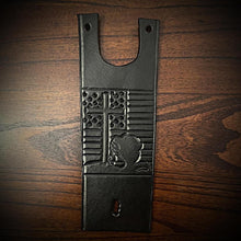 Load image into Gallery viewer, Tank Bib - Fits Indian Roadmaster, Chieftain &amp; Springfield - Soldier Praying to the Cross